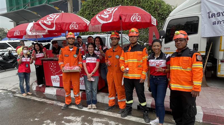 Coca-Cola ThaiNamthip 支援地震灾后救援行动